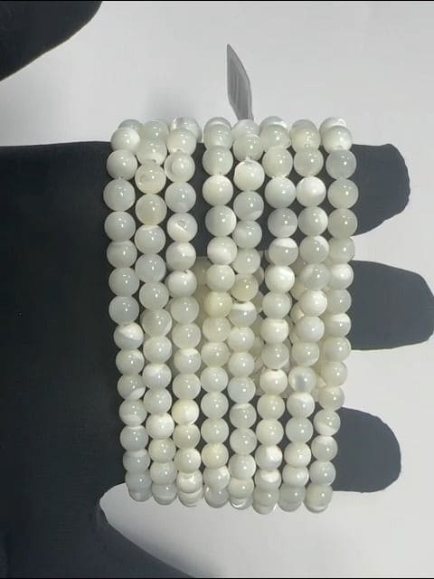 Pulsera de nácar blanco con cuentas de 6mm